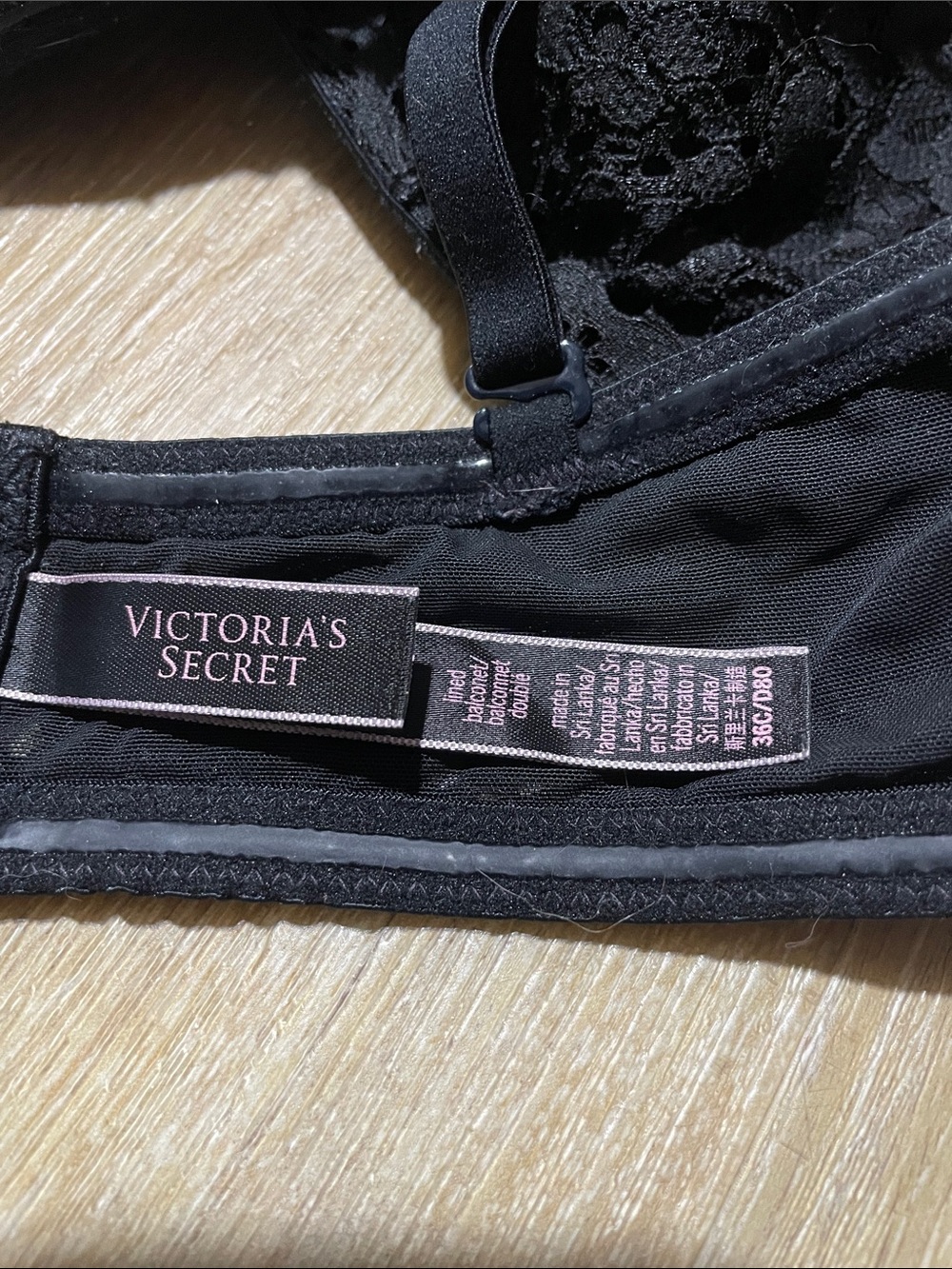 Victoria’s Secret Black Lace Underwire Bra - Women Intimates & Sleepwear 36C - Picture 3 of 3